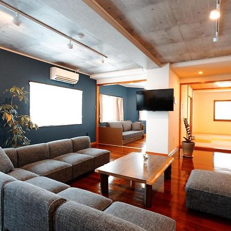 琉球モダン宿りゅうだん Naha Extérieur photo
